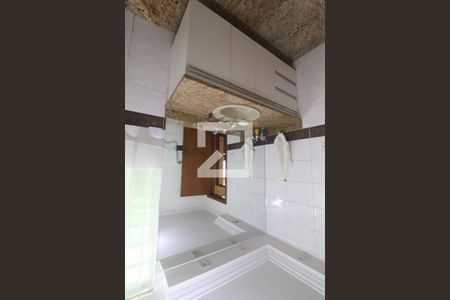 Casa à venda com 277m², 4 quartos e 5 vagasBanheiro 