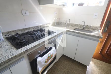 Casa à venda com 277m², 4 quartos e 5 vagasCozinha 