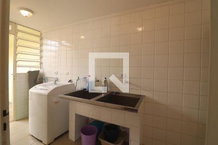 Casa à venda com 277m², 4 quartos e 5 vagasÁrea de Serviço