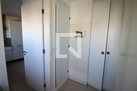 Apartamento para alugar com 280m², 3 quartos e 3 vagasÁrea de Serviço