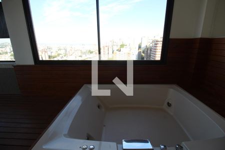 Apartamento para alugar com 280m², 3 quartos e 3 vagasJacuzzi