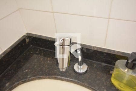 Casa à venda com 77m², 2 quartos e 1 vagaBanheiro