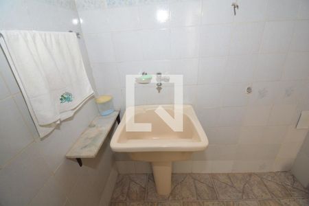 Casa à venda com 77m², 2 quartos e 1 vagaÁrea de Serviço