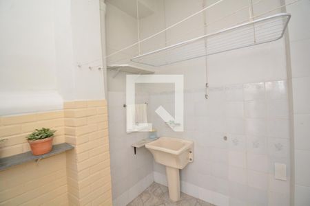 Casa à venda com 77m², 2 quartos e 1 vagaÁrea de Serviço