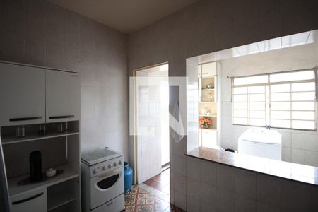 Casa à venda com 360m², 6 quartos e 1 vagaCasa 1 - Cozinha