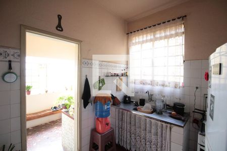 Casa à venda com 360m², 6 quartos e 1 vagaCasa 2 - Cozinha