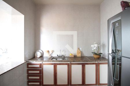 Casa à venda com 360m², 6 quartos e 1 vagaCasa 1 - Cozinha