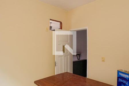 Casa à venda com 180m², 4 quartos e 7 vagas Casa à venda com 180m², 4 quartos e 7 vagasQuarto de Serviço (1º Andar)