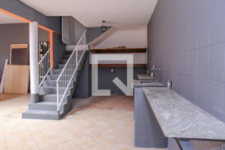 Casa à venda com 180m², 4 quartos e 7 vagas Casa à venda com 180m², 4 quartos e 7 vagasVaranda Gourmet (1º Andar)