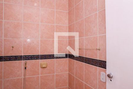 Casa à venda com 180m², 4 quartos e 7 vagas Casa à venda com 180m², 4 quartos e 7 vagasBanheiro do Quarto 2 - Suíte (2º Andar)