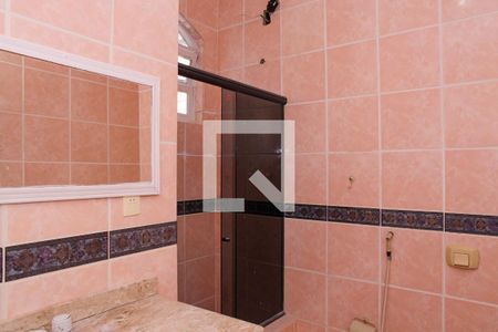 Casa à venda com 180m², 4 quartos e 7 vagas Casa à venda com 180m², 4 quartos e 7 vagasBanheiro do Quarto 2 - Suíte (2º Andar)