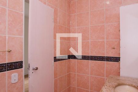 Casa à venda com 180m², 4 quartos e 7 vagas Casa à venda com 180m², 4 quartos e 7 vagasBanheiro do Quarto 2 - Suíte (2º Andar)