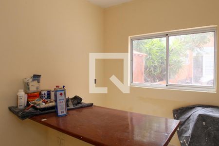 Casa à venda com 180m², 4 quartos e 7 vagas Casa à venda com 180m², 4 quartos e 7 vagasQuarto de Serviço (1º Andar)