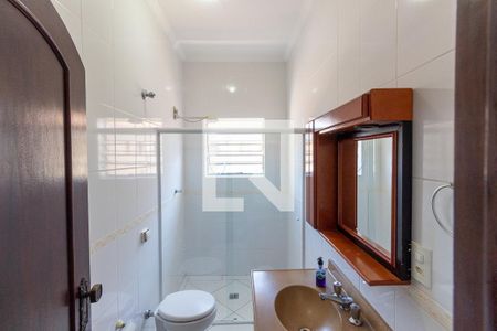 Casa à venda com 160m², 3 quartos e 1 vagaBanheiro 2
