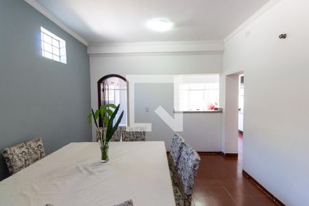 Casa à venda com 160m², 3 quartos e 1 vagaCopa