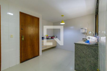 Apartamento à venda com 160m², 3 quartos e 2 vagasCozinha