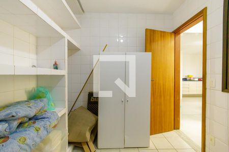 Apartamento à venda com 160m², 3 quartos e 2 vagasQuarto de Serviço
