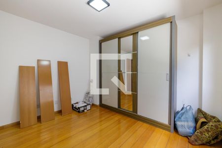 Apartamento à venda com 160m², 3 quartos e 2 vagasQuarto 2