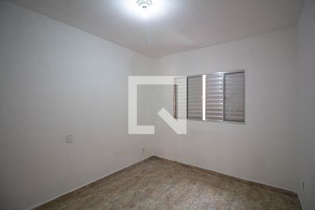 Quarto 2 de casa para alugar com 2 quartos, 215m² em Vila Carmosina, São Paulo