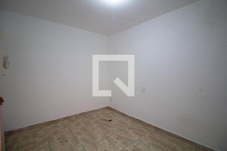 Quarto 2 de casa para alugar com 2 quartos, 215m² em Vila Carmosina, São Paulo