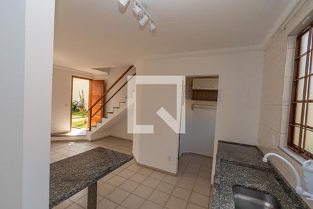 Cozinha  de casa de condomínio para alugar com 2 quartos, 60m² em Residencial Burato, Campinas