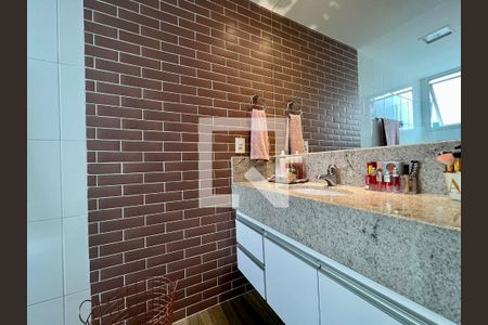 Apartamento à venda com 155m², 4 quartos e 4 vagasBanheiro 3