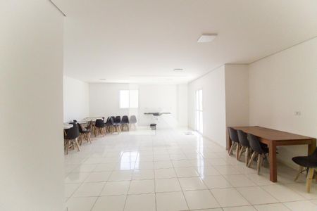 Apartamento à venda com 51m², 2 quartos e 1 vaga Apartamento à venda com 51m², 2 quartos e 1 vagaSalão de festas