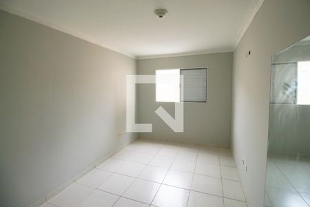 Quarto Suíte 1 de casa de condomínio para alugar com 2 quartos, 65m² em Vila Campanela, São Paulo