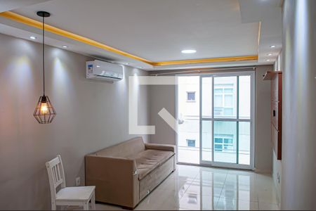 sala de apartamento para alugar com 2 quartos, 58m² em Taquara, Rio de Janeiro