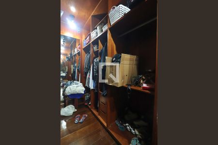 Casa à venda com 520m², 4 quartos e sem vagaCloset do Quarto 1 - Suíte