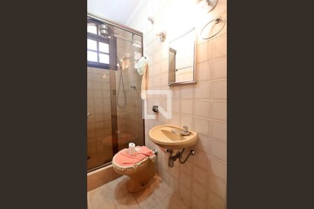 Casa à venda com 520m², 4 quartos e sem vagaBanheiro do Cômodo Extra Inferior