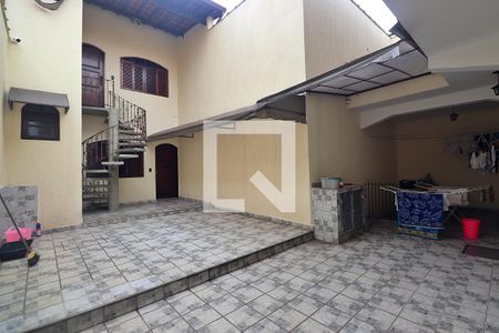 Casa à venda com 520m², 4 quartos e sem vaga Quintal fundo
