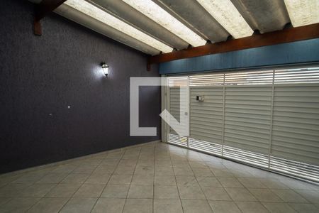 Casa à venda com 199m², 3 quartos e 2 vagas Casa à venda com 199m², 3 quartos e 2 vagasGaragem