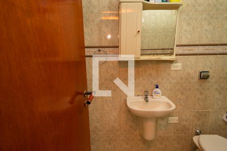 Casa à venda com 199m², 3 quartos e 2 vagas Casa à venda com 199m², 3 quartos e 2 vagasBanheiro Social