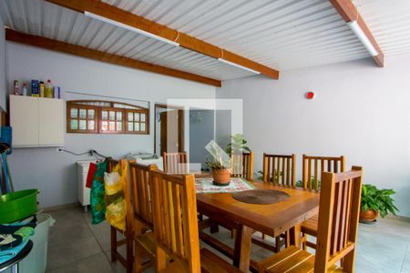 Casa à venda com 320m², 3 quartos e 5 vagas Casa à venda com 320m², 3 quartos e 5 vagasÁrea de serviço/Espaço gourmet