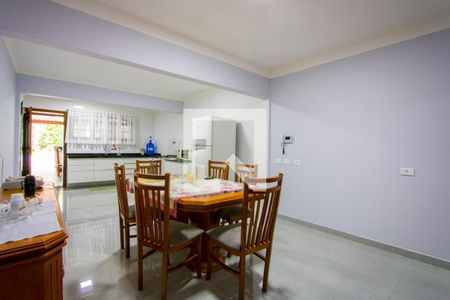 Casa à venda com 320m², 3 quartos e 5 vagas Casa à venda com 320m², 3 quartos e 5 vagasCozinha