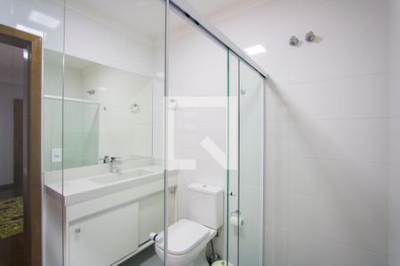 Casa à venda com 320m², 3 quartos e 5 vagas Casa à venda com 320m², 3 quartos e 5 vagasBanheiro do quarto 2