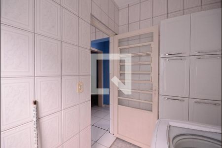 Casa à venda com 85m², 2 quartos e 6 vagas Casa à venda com 85m², 2 quartos e 6 vagasÁrea de Serviço