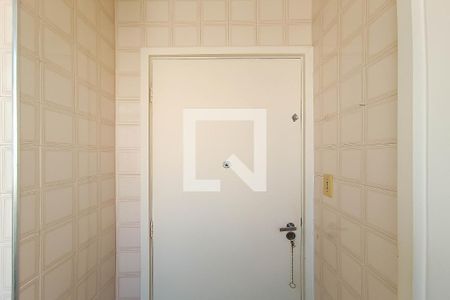 Apartamento à venda com 105m², 3 quartos e 1 vaga Apartamento à venda com 105m², 3 quartos e 1 vagaSaída de serviço