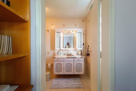 Apartamento à venda com 105m², 3 quartos e 1 vaga Apartamento à venda com 105m², 3 quartos e 1 vagaBanheiro da Suíte 1