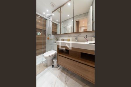 Apartamento à venda com 70m², 2 quartos e 2 vagasBanheiro da Suíte