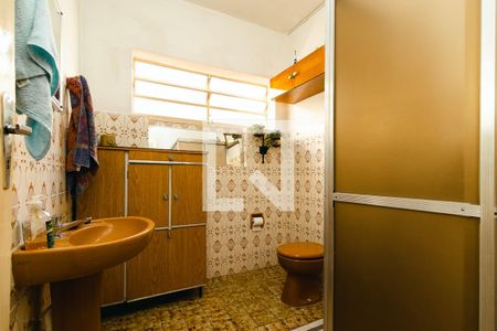 Casa à venda com 250m², 4 quartos e 2 vagasBanheiro