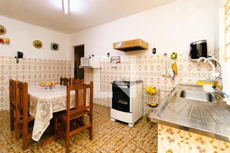 Casa à venda com 250m², 4 quartos e 2 vagasCozinha