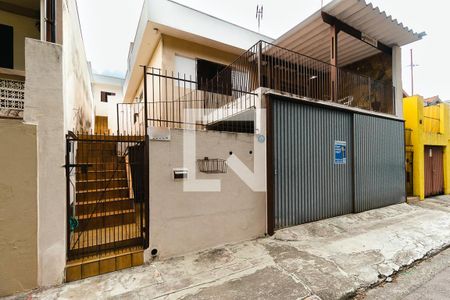 Casa à venda com 250m², 4 quartos e 2 vagasFachada