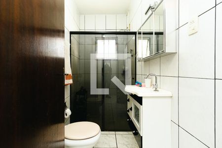 Casa à venda com 250m², 4 quartos e 2 vagasBanheiro 2