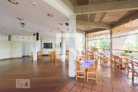 Apartamento à venda com 68m², 2 quartos e 1 vaga Apartamento à venda com 68m², 2 quartos e 1 vagaÁrea comum - Salão de festas