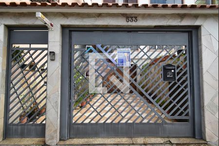 Casa à venda com 103m², 3 quartos e 2 vagas Casa à venda com 103m², 3 quartos e 2 vagasFachada