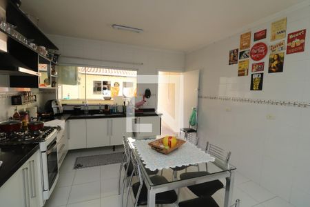 Casa à venda com 165m², 3 quartos e 3 vagasCozinha