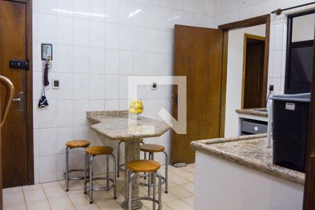 Apartamento à venda com 130m², 3 quartos e 2 vagasCozinha
