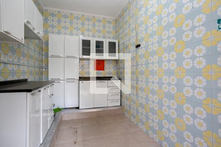 Casa à venda com 600m², 4 quartos e 5 vagas Casa à venda com 600m², 4 quartos e 5 vagasÁrea de serviço